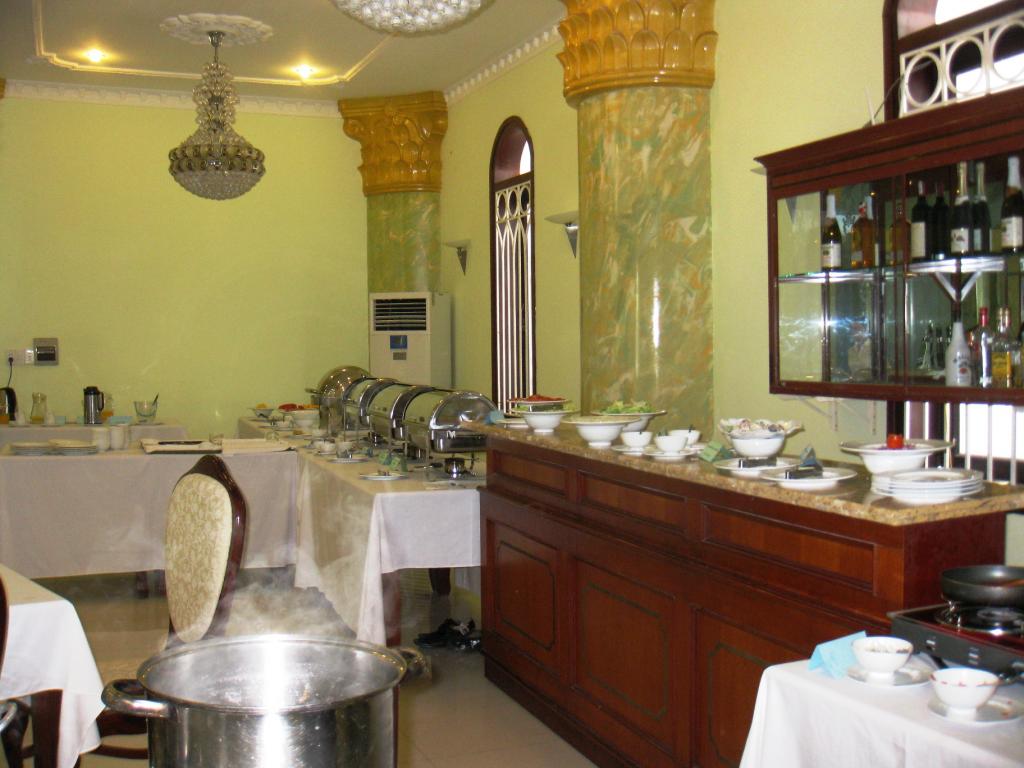 Nhà hàng - Khách sạn Tiền Dương